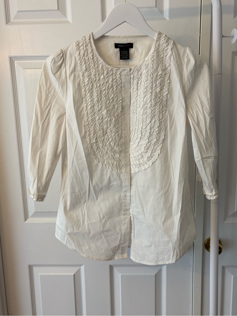 BCBG Maxazria Cream Ruffled Bib Blouse Size Small Cotton - Picture 7 of 8